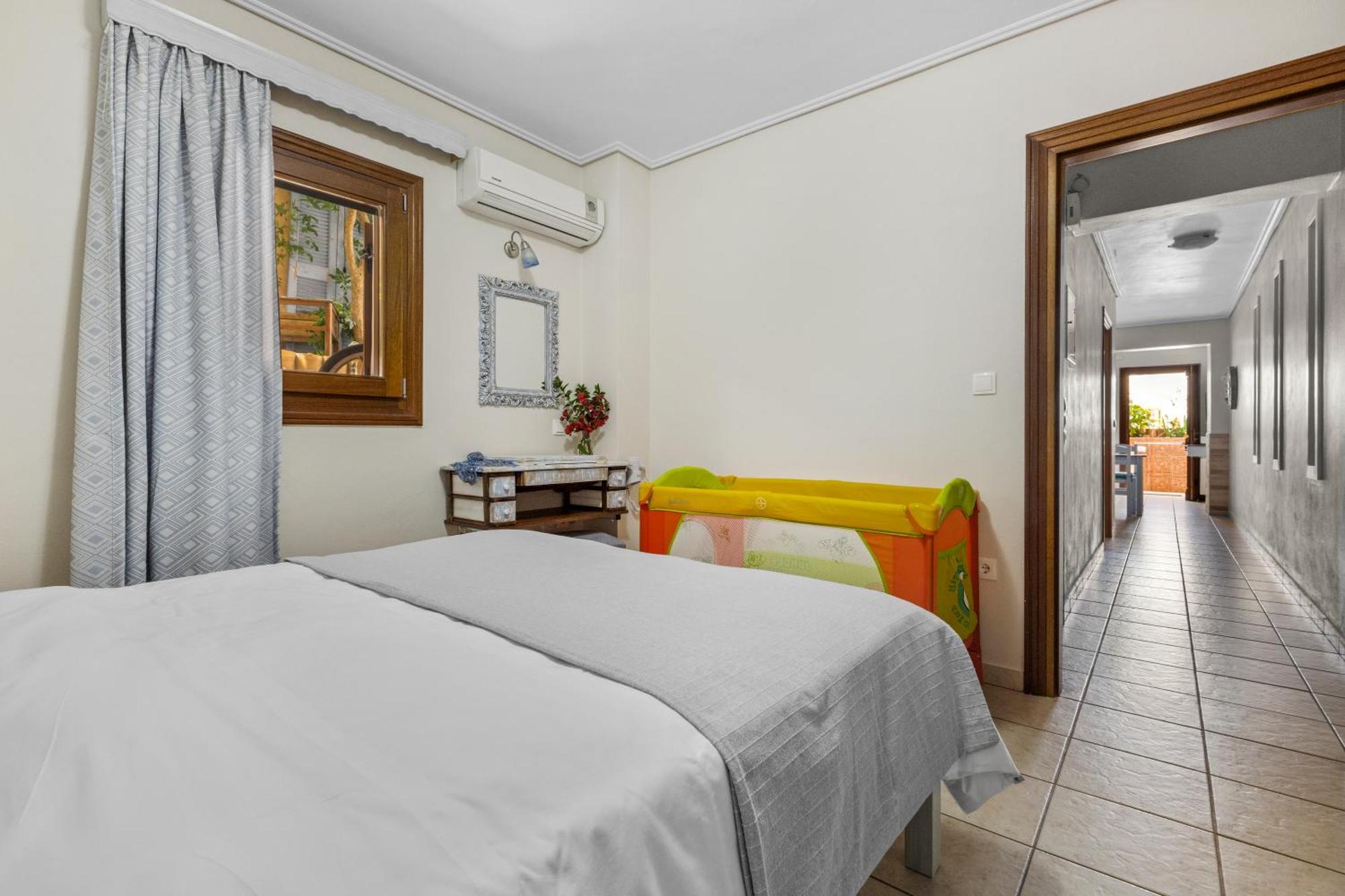 Spetses Center Comfy Apartment Екстериор снимка