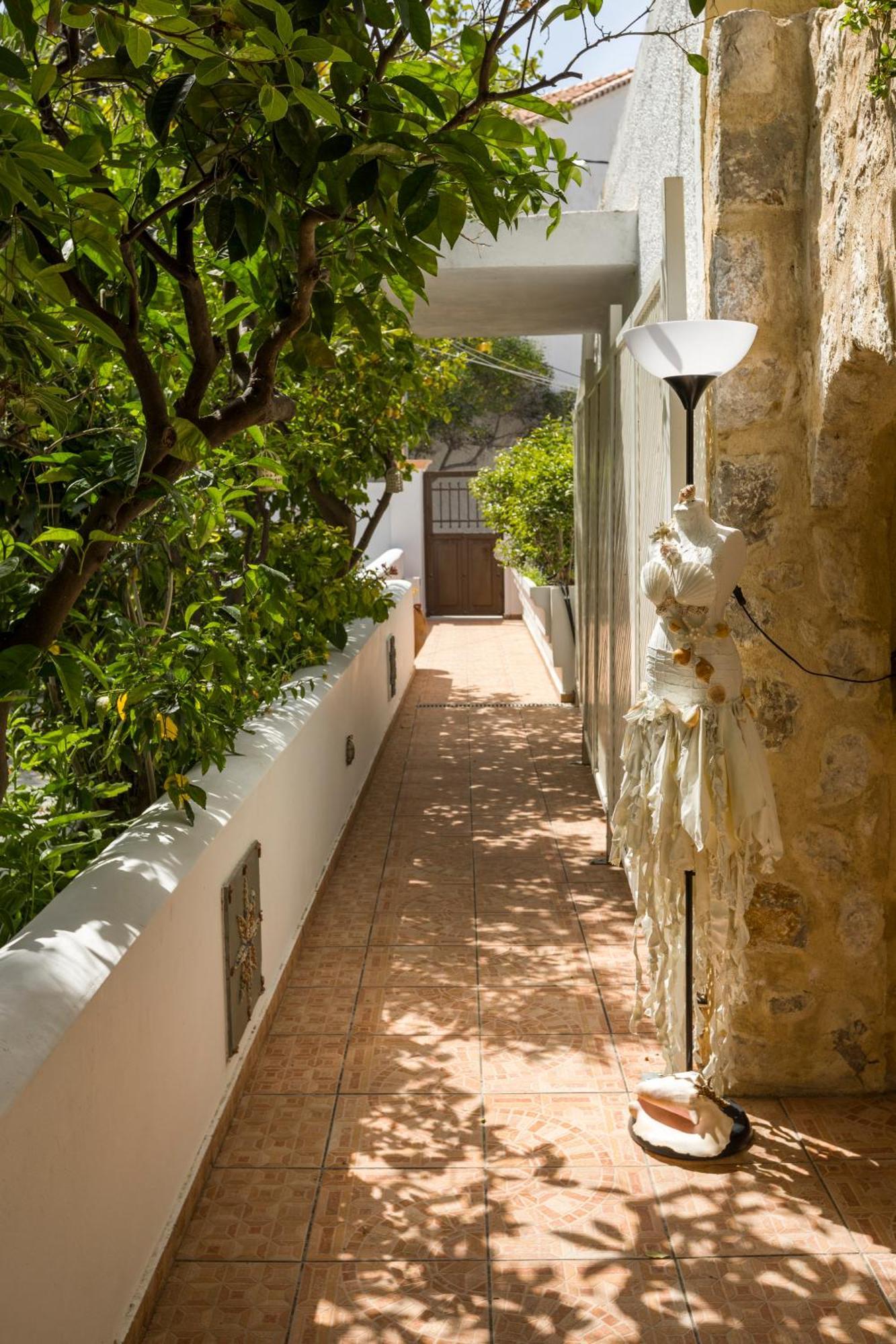 Spetses Center Comfy Apartment Екстериор снимка