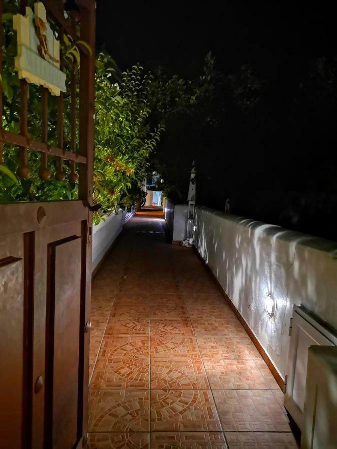 Spetses Center Comfy Apartment Екстериор снимка